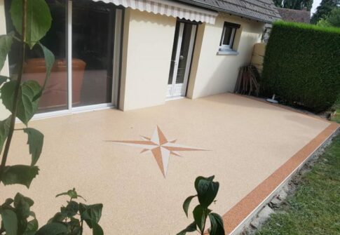 Terrasse en Granulat de Marbre à Mers-les-Bains : Une Rénovation Esthétique et Durable