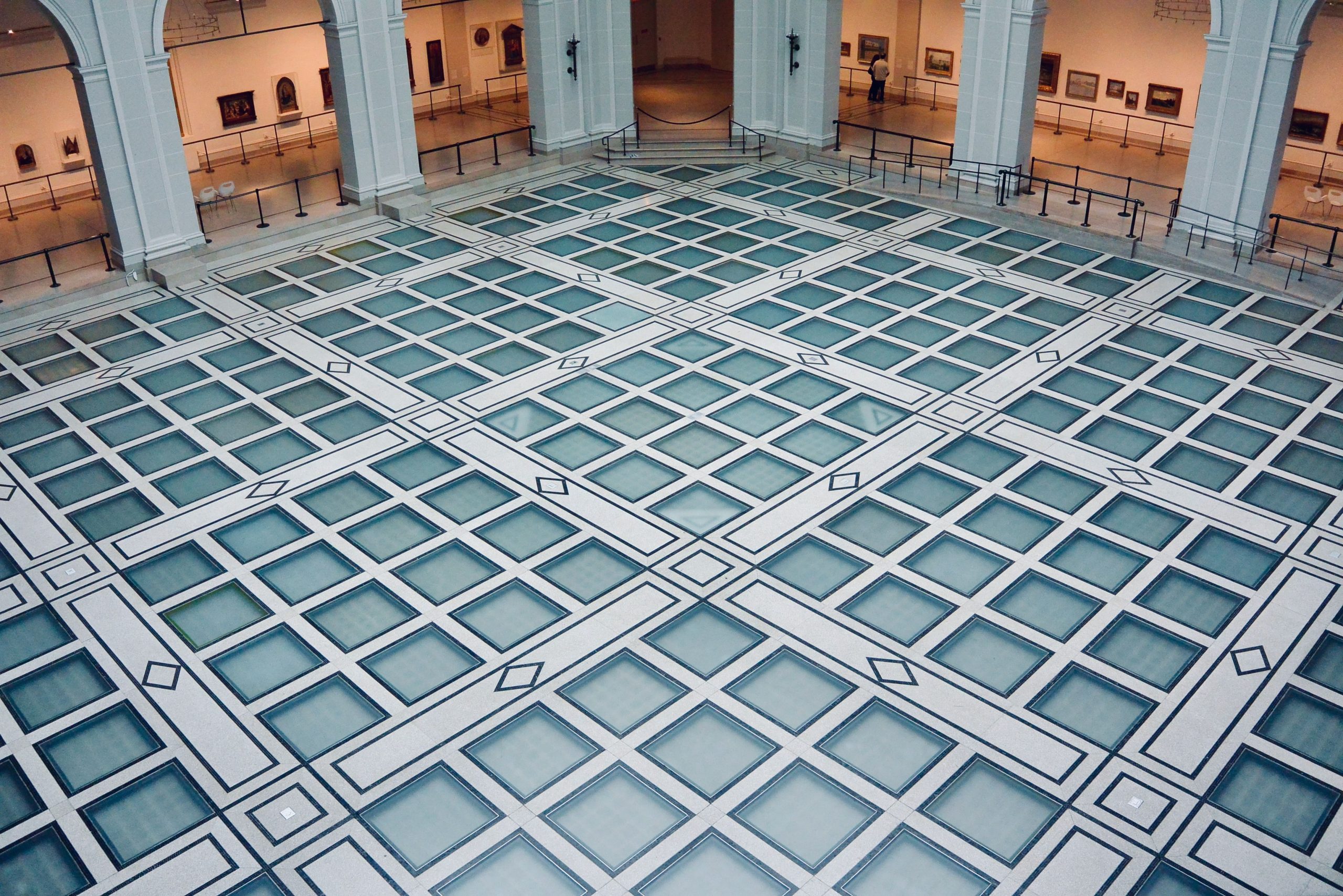 Design géométrique sol cour beaux-arts Brooklyn Museum